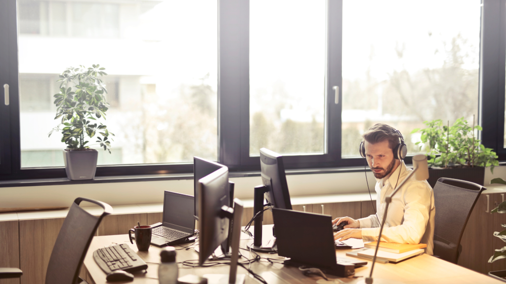 Strategi Terbaik untuk Membangun Tim Help Desk yang Kuat
